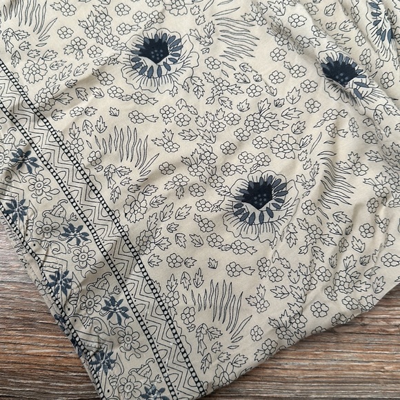 Natalie Martin Marin w/ Sash Vintage Flowers Quartz Dress with Pockets - Picture 6 of 7